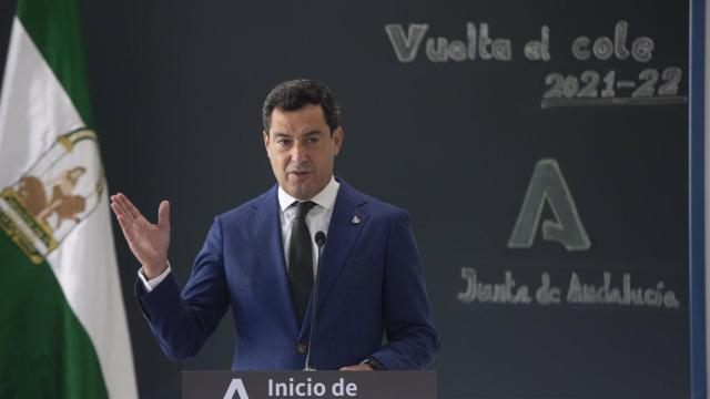 Juanma Moreno en el inicio de curso escolar este viernes.