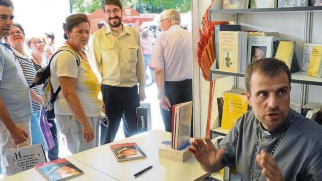 El exobispo de Solsona, Xavier Novell, en una Feria del Libro.