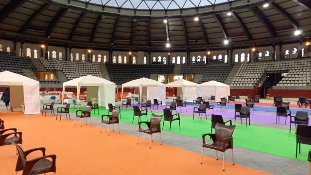 El Polideportivo de Villena es uno de los lugares escogidos para continuar con la vacunación.