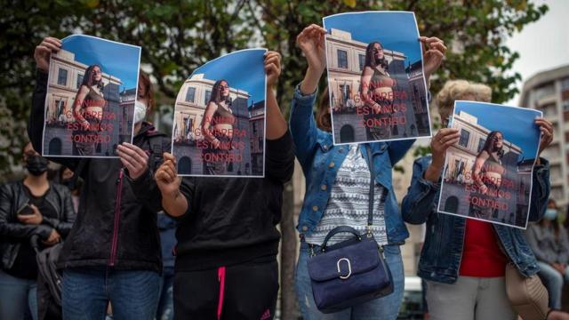 Una imagen de la concentración en O Carballiño para condenar lo ocurrido.
