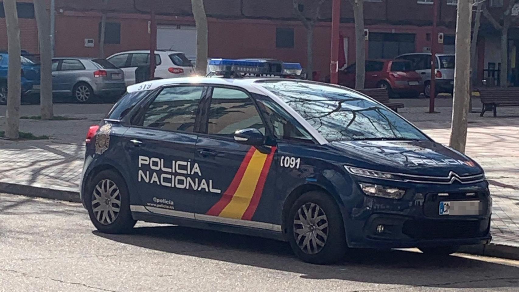 COCHE POLICÍA