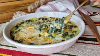 Espinacas a la crema con huevo, una receta de la infancia