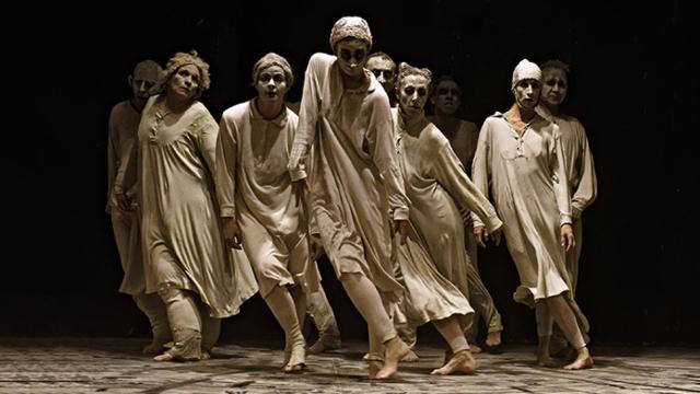 May-B-Maguy-Marin-(C)Herve-Deroo-(4)