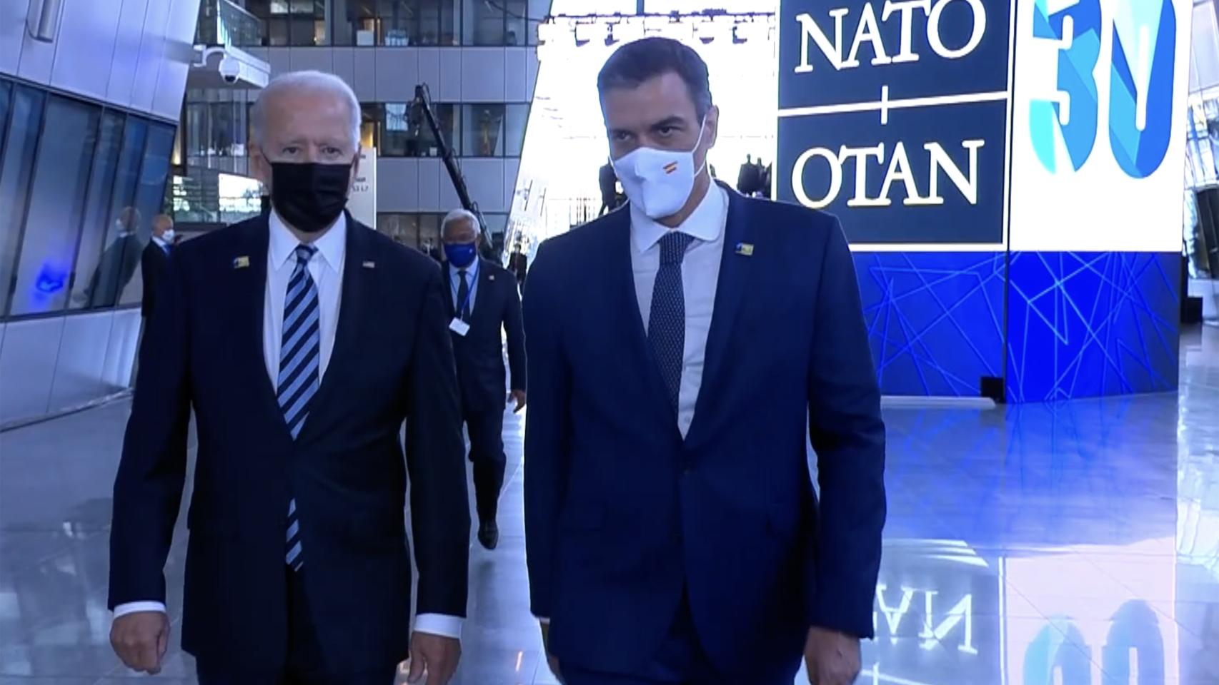 El breve encuentro de Joe Biden y Pedro Sánchez el pasado junio en Bruselas.
