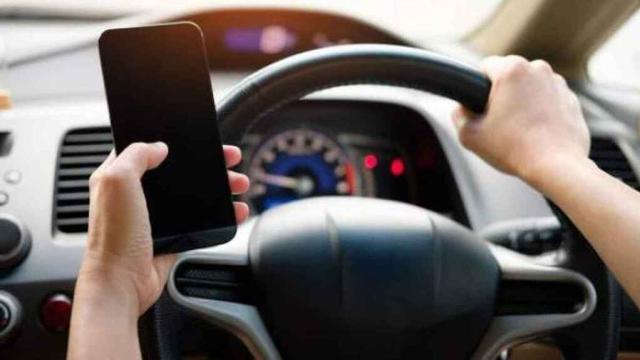 Hasta el 22 de septiembre, la DGT vigilará aún más las distracciones al volante.