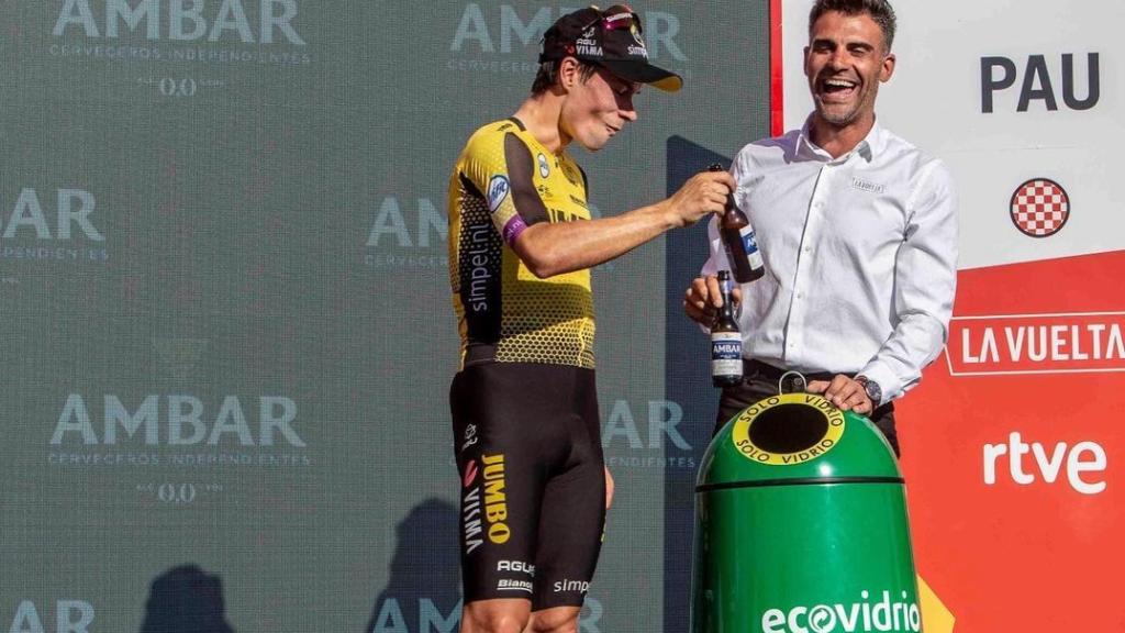 Óscar Pereiro junto a Primoz Roglic