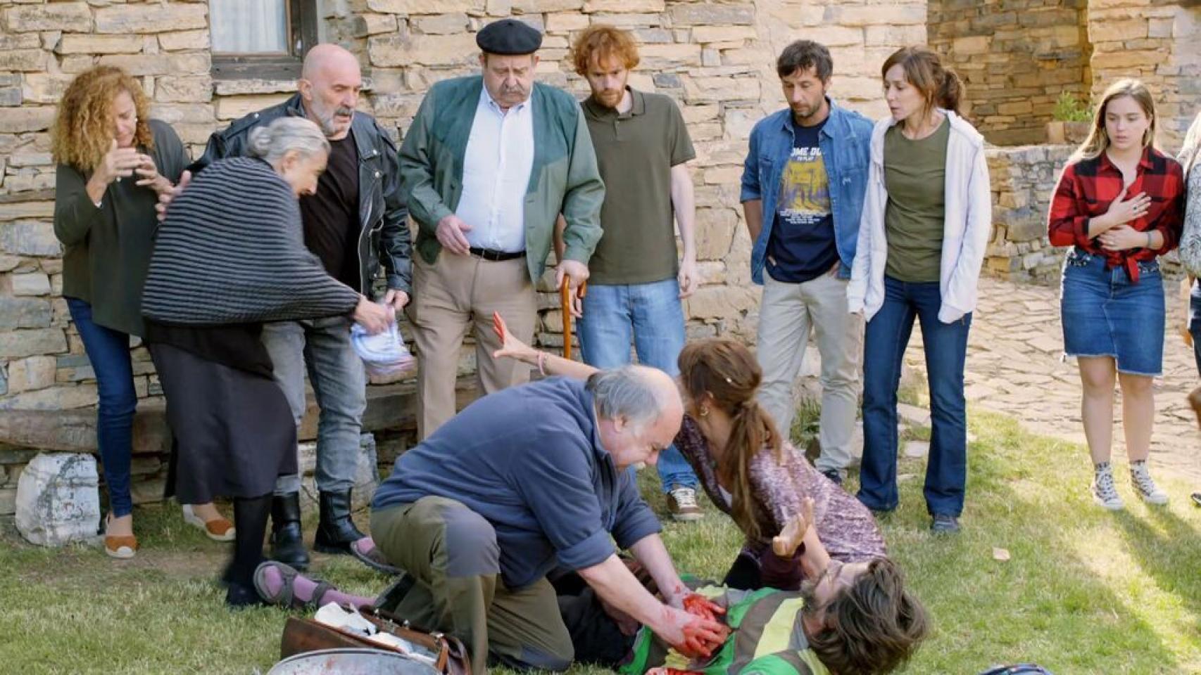 Telecinco retrasa las emisiones de ‘El Pueblo’ y ‘Madres’ y alarga los debates de sus realities