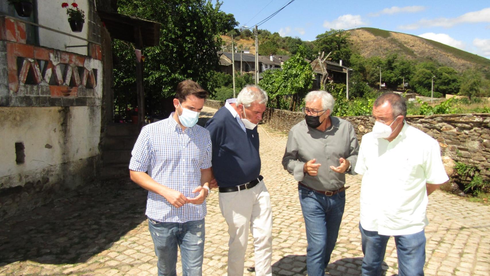 Reivindicación Junta en Rio de Onor carretera Bragança Puebla de Sanabria