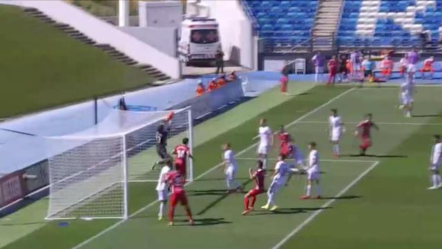 Gol fantasma en el Castilla - Nastic