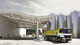 Recepción de leche en una de las fábricas de Entrepinares