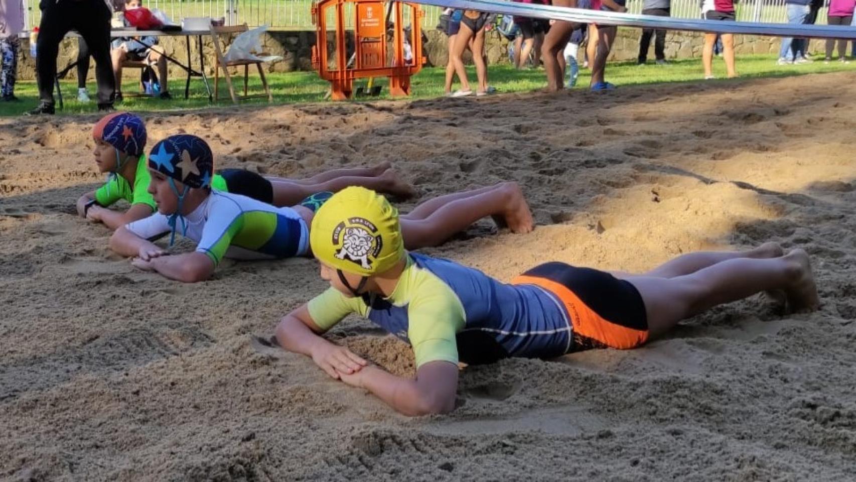 Un momento de la competición del Trofeo Nacional de Salvamento y Socorrismo Ciudad de Benavente