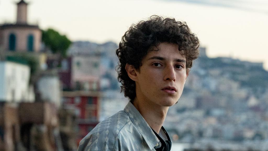 Filippo Scotti, su alter ego en la ficción.