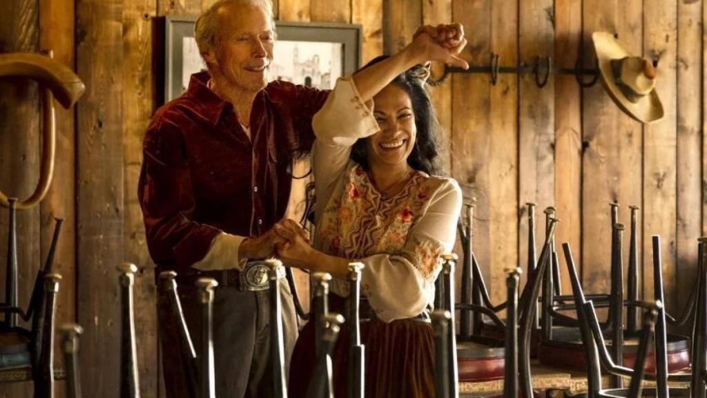 Fotograma de la película 'Cry Macho'.