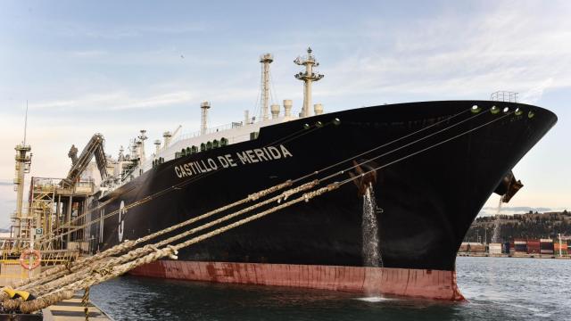 Naturgy realiza la primera entrega en Españade un cargamento de GNL neutro en carbono