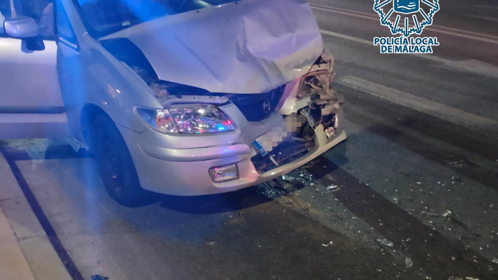 Investigado un hombre por provocar un accidente con heridos quintuplicando la tasa máxima de alcohol.