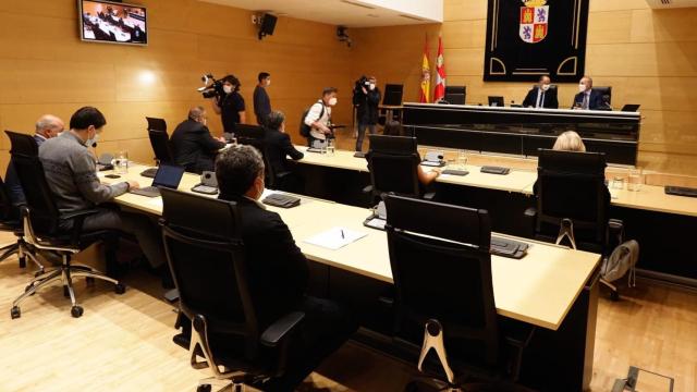 Comisión de investigación en el Parlamento.