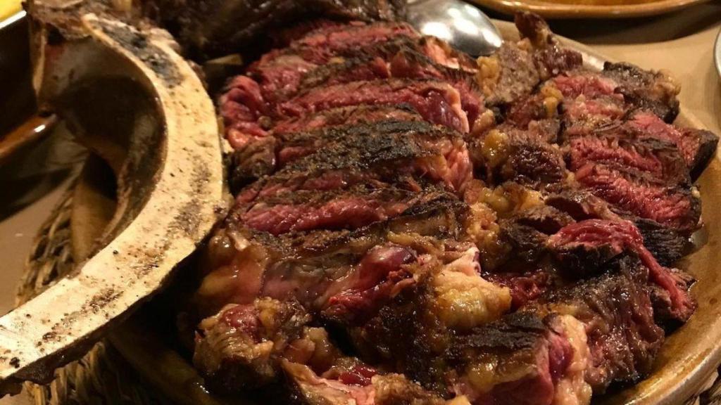 Chuletón en Parrillada Buenos Aires.
