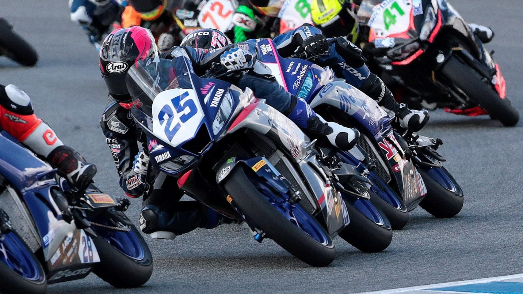 Dean Berta Viñales, durante una prueba del campeonato de SUperSport 300