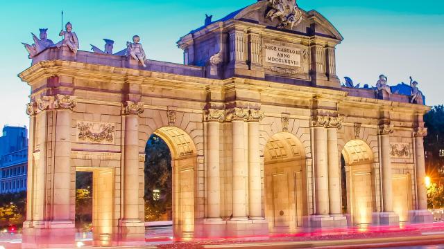 Puerta de Alcalá, Madrid.