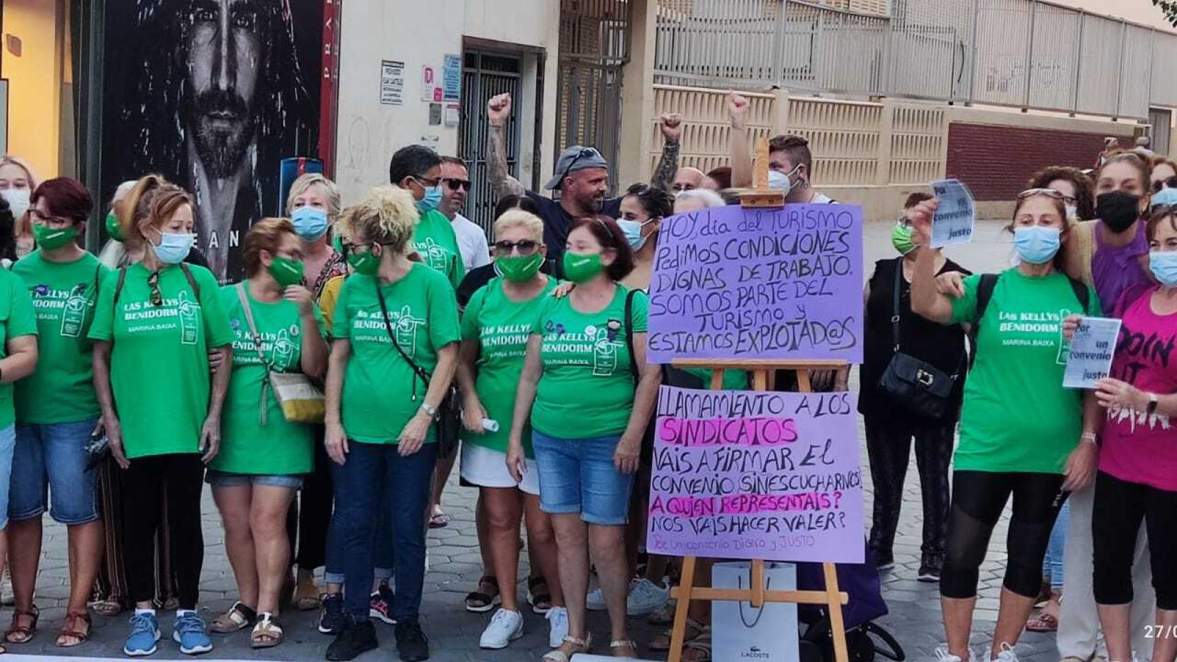 Las Kellys piden que en el convenio se incluya la prohibición de externalizar estos servicios.