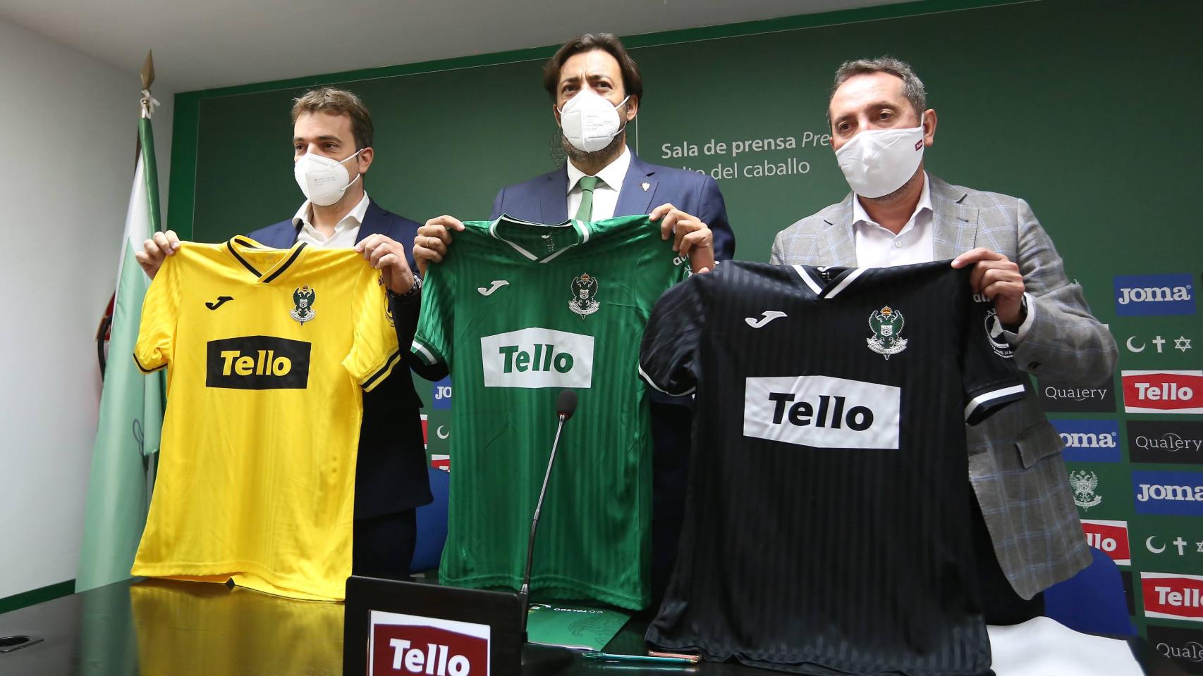 Presentación de la nueva camiseta del CD Toledo con el patrocinio de Tello. Foto: Óscar Huertas