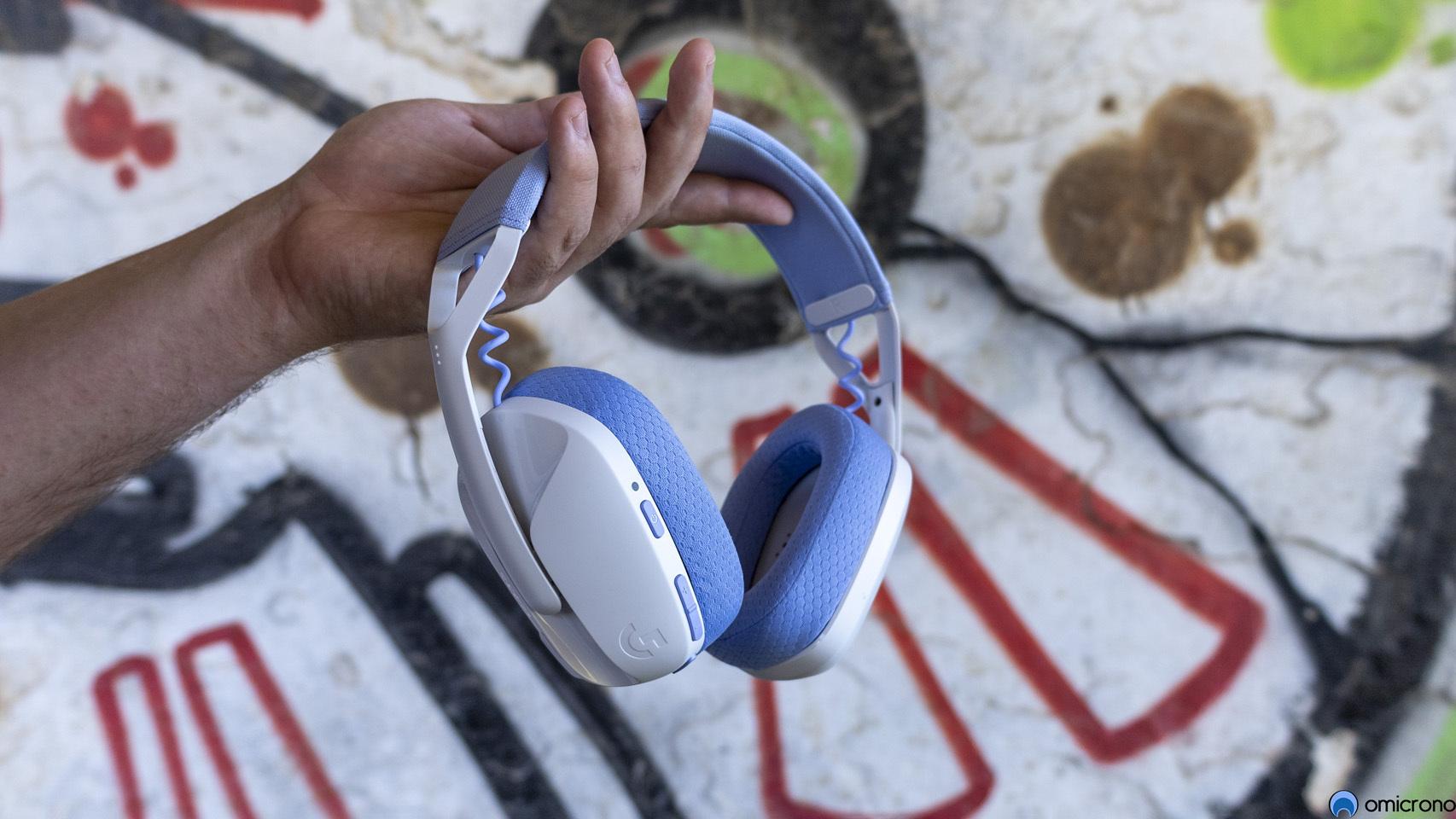 Logitech G435.