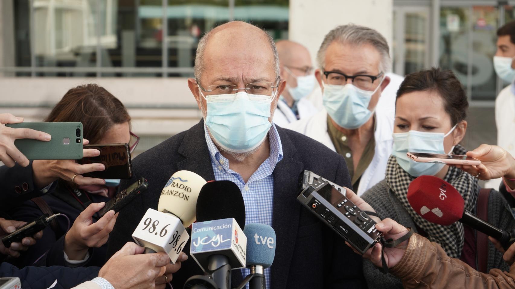 Igea durante su visita al Hospital de Burgos