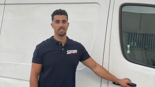 La odisea de Lucas para hacer mudanzas con su camión en Inglaterra: sin diésel en 7 gasolineras