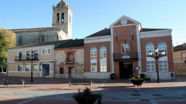 Plaza del Ayuntamiento de Aldeamayor de San Martín