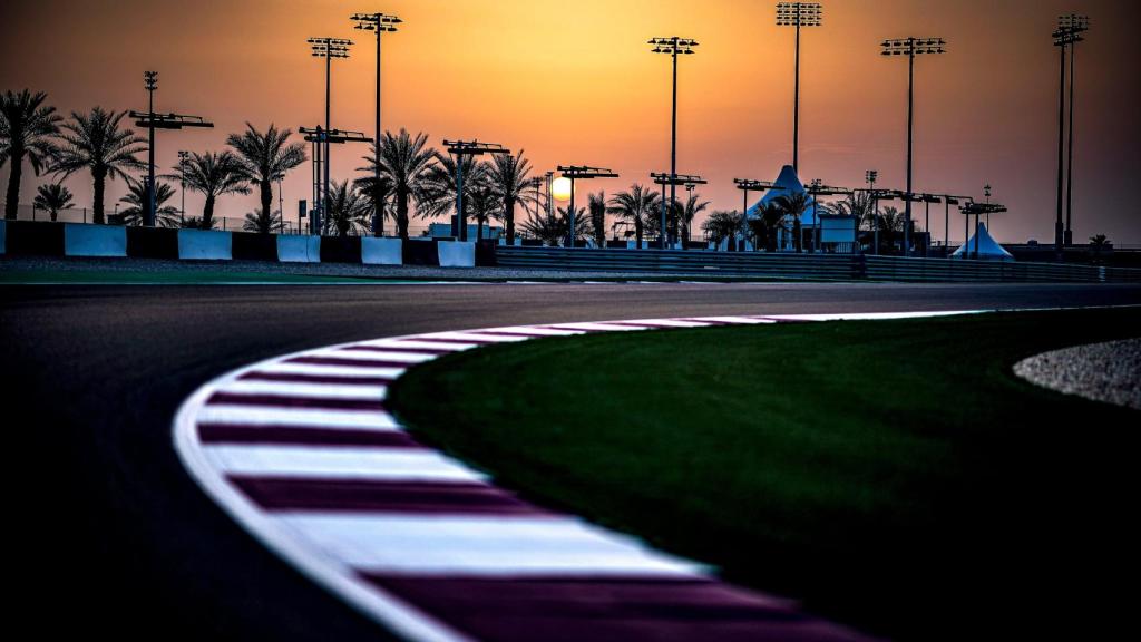 Una curva del Circuito Internacional de Losail