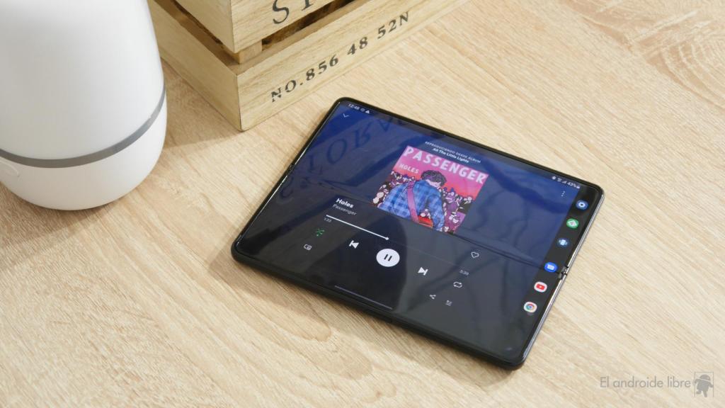 Samsung Galaxy Z Fold 3