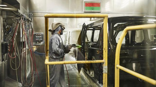 Planta de pinturas de Ford Almussafes. EE