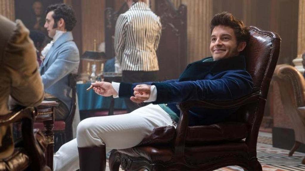 Jonathan Bailey en 'Los Bridgerton'.