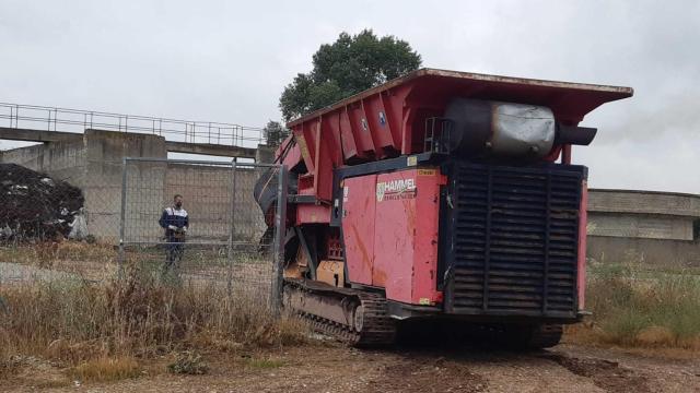 Máquina de recogida de restos vegetales