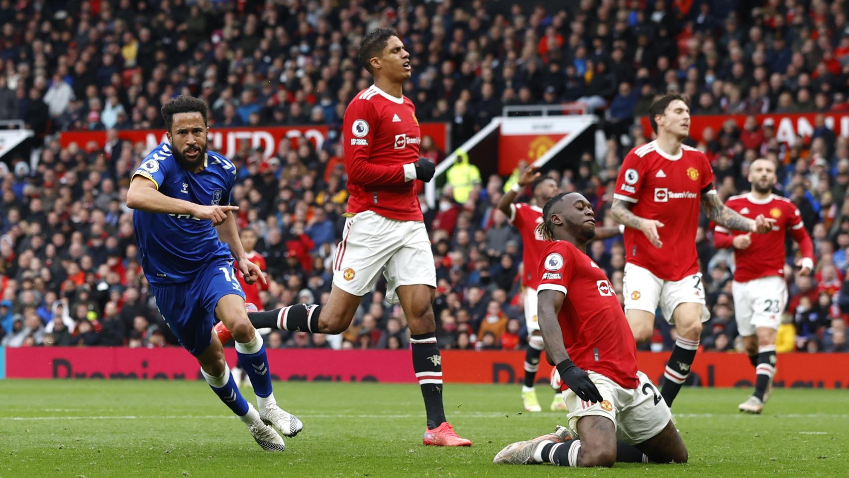 Townsend celebrando su gol al Manchester United