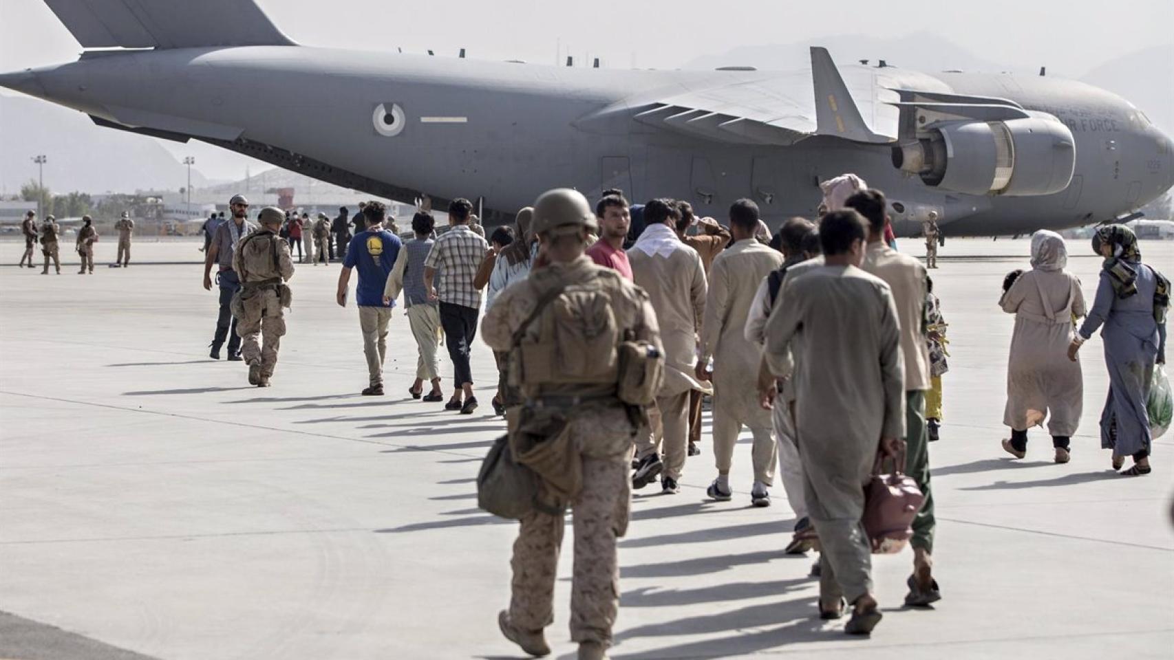 Imagen del pasado agosto de la evacuación del aeropuerto de Kabul. EP