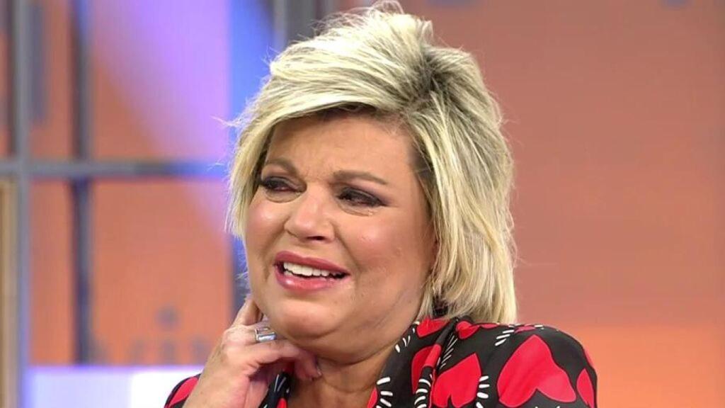 Terelu se rompe en ‘Viva la vida’ al ver cómo los reporteros siguen a María Teresa Campos