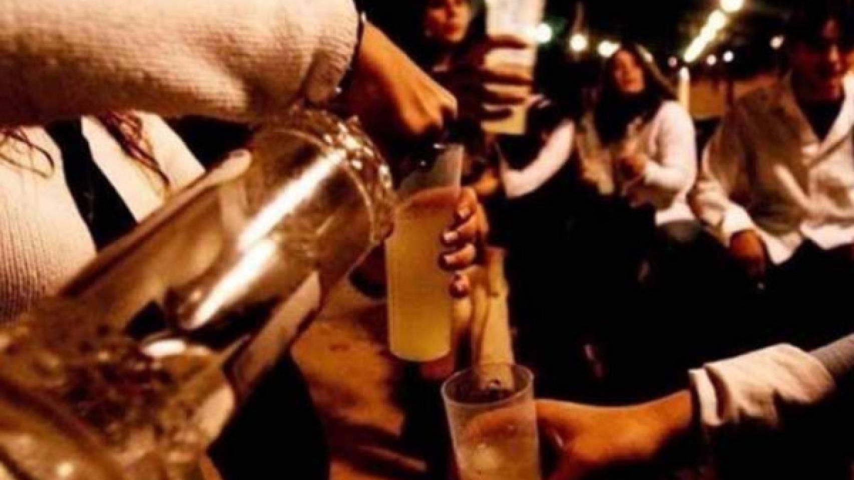 Un botellón