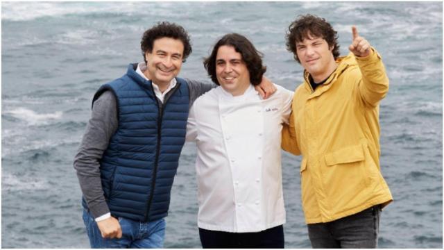 Pepe Rodríguez y Jordi Cruz de Masterchef con el chef Luis Veira.