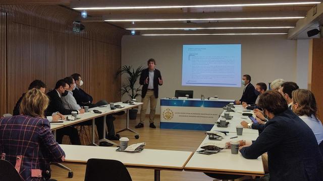 El presidente de la Autoridad Portuaria de A Coruña, Martín Fernández Prado, en la sede del Colegio de Ingenieros Industriales de Galicia.