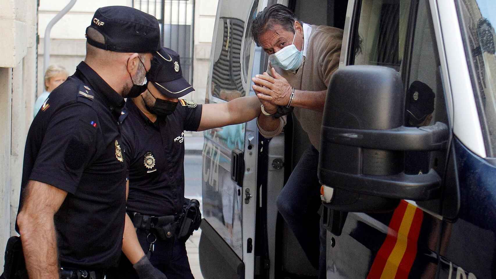 El acusado llegando a los juzgados, hace unas semanas.