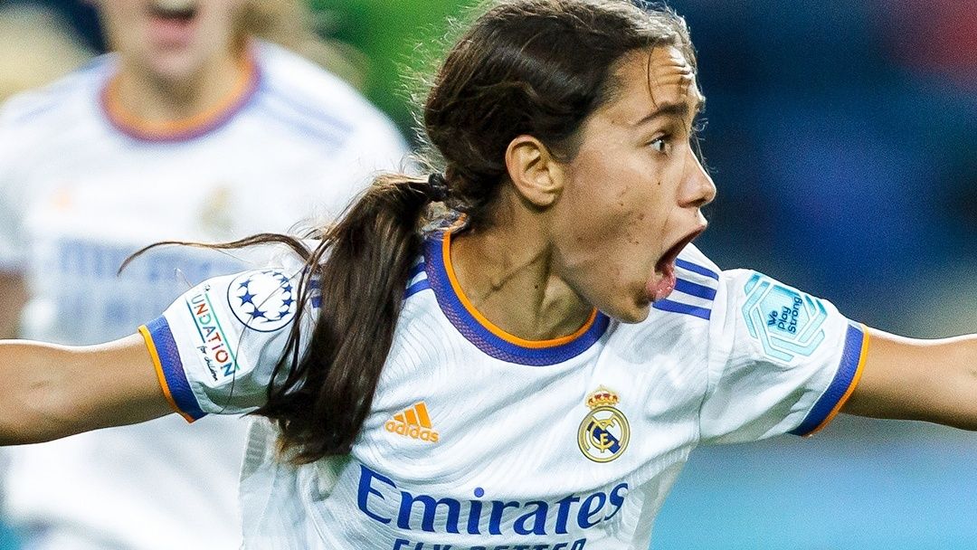 Lorena Navarro celebra su gol ante el Kharkiv