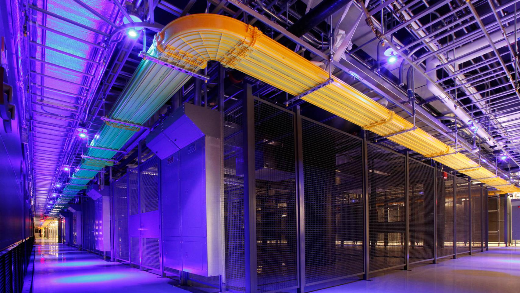 Imagen del interior de un centro de datos.