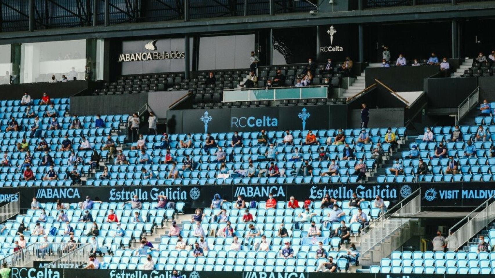 Afición del Celta en Balaídos durante el coronavirus