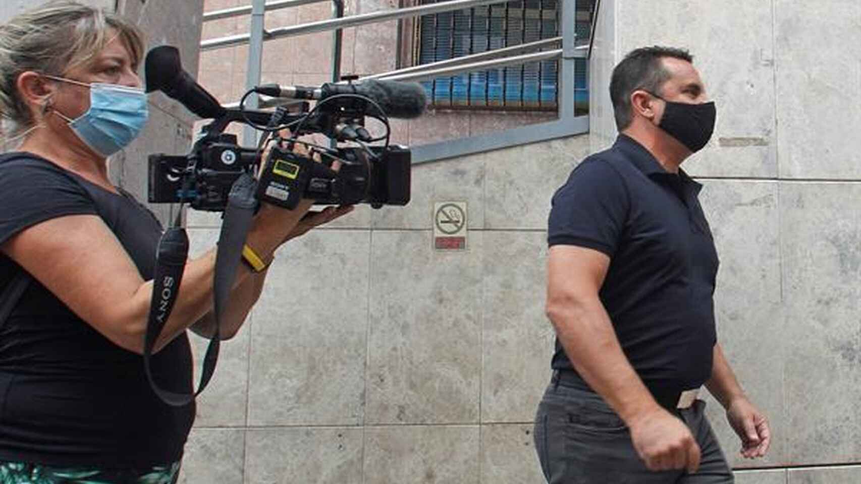 El alcalde de La Nucía llegando al juzgado.