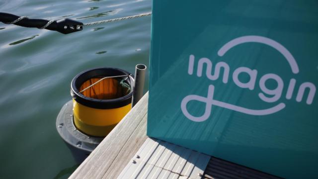 Instalación del Seabin en Barcelona.