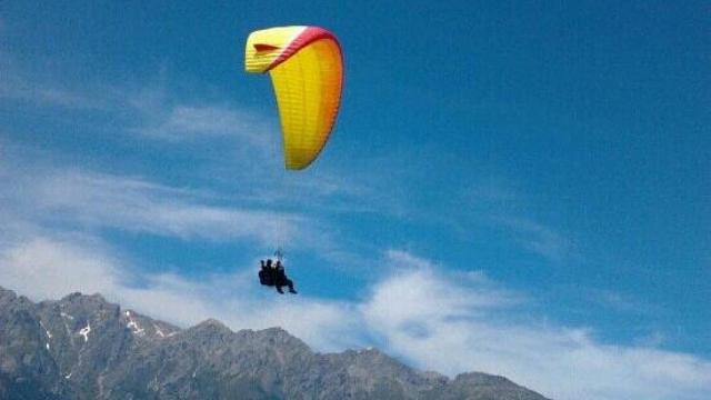 Los 8 mejores lugares de España para volar en parapente
