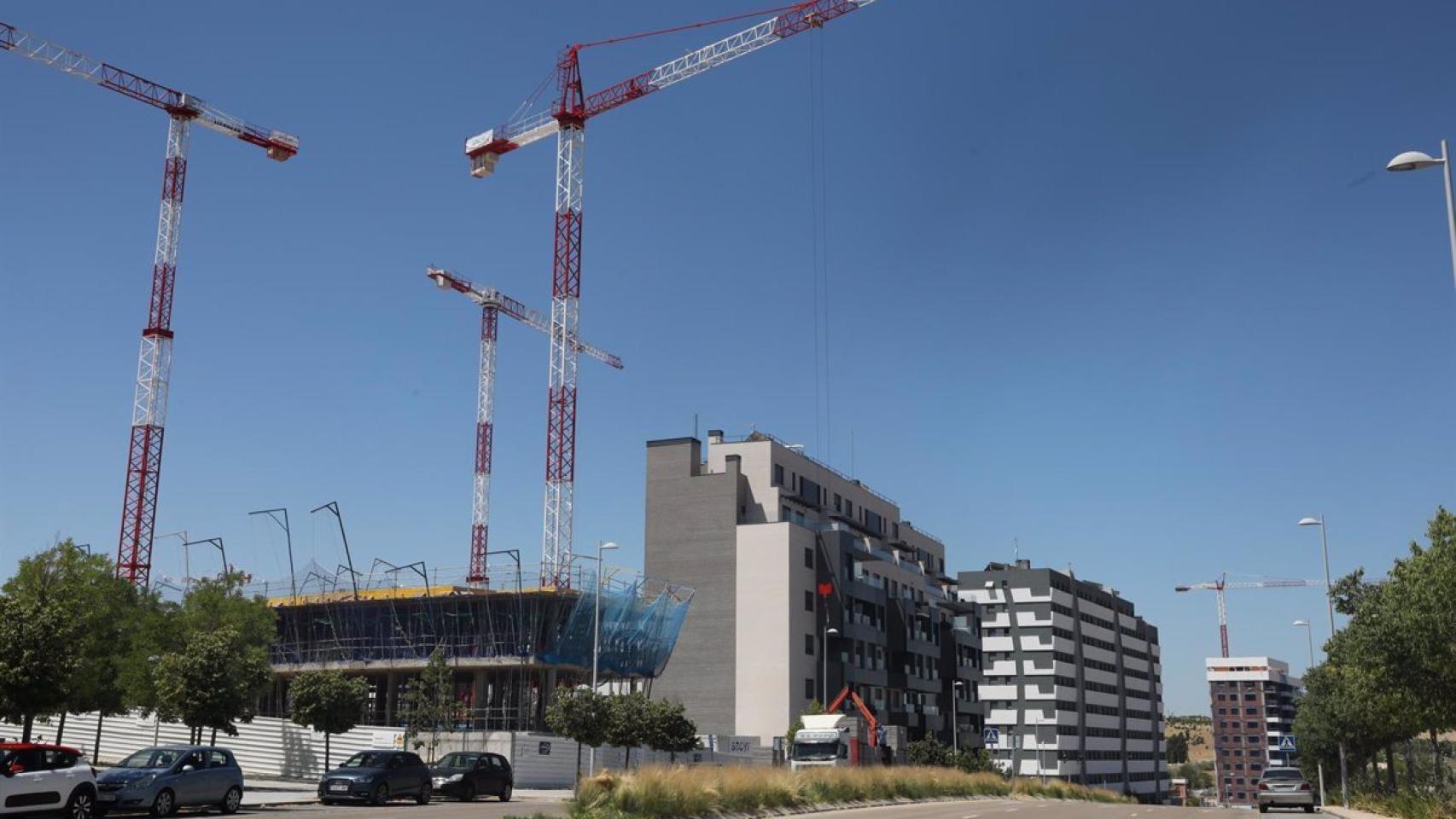 Imagen de archivo de la construcción de una promoción de viviendas en Málaga.