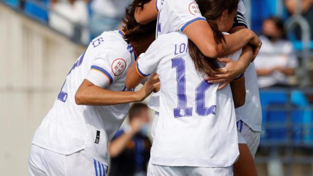 Las jugadoras del Real Madrid Femenino celebrando un gol