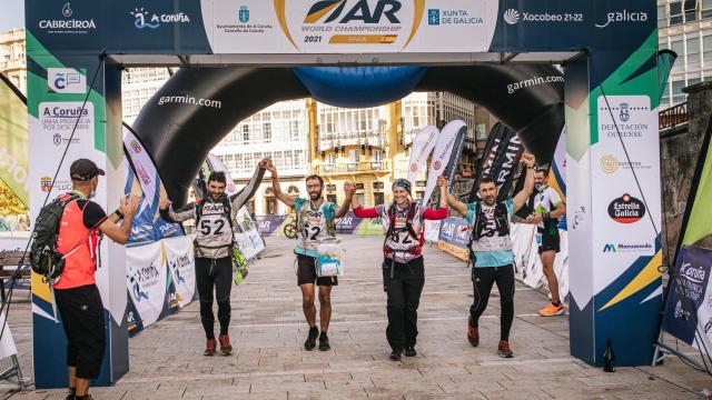 A Coruña despide el Raid Gallaecia con un homenaje a los deportistas participantes